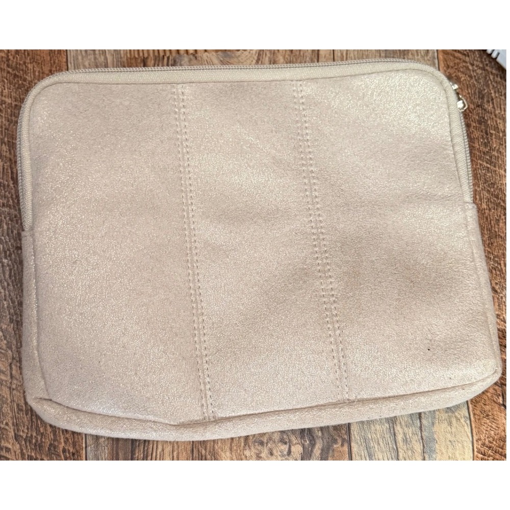 BVLGARI PARFUMS Emirates Cosmetic Bag Pouch Clutch Beige Gold Zipper